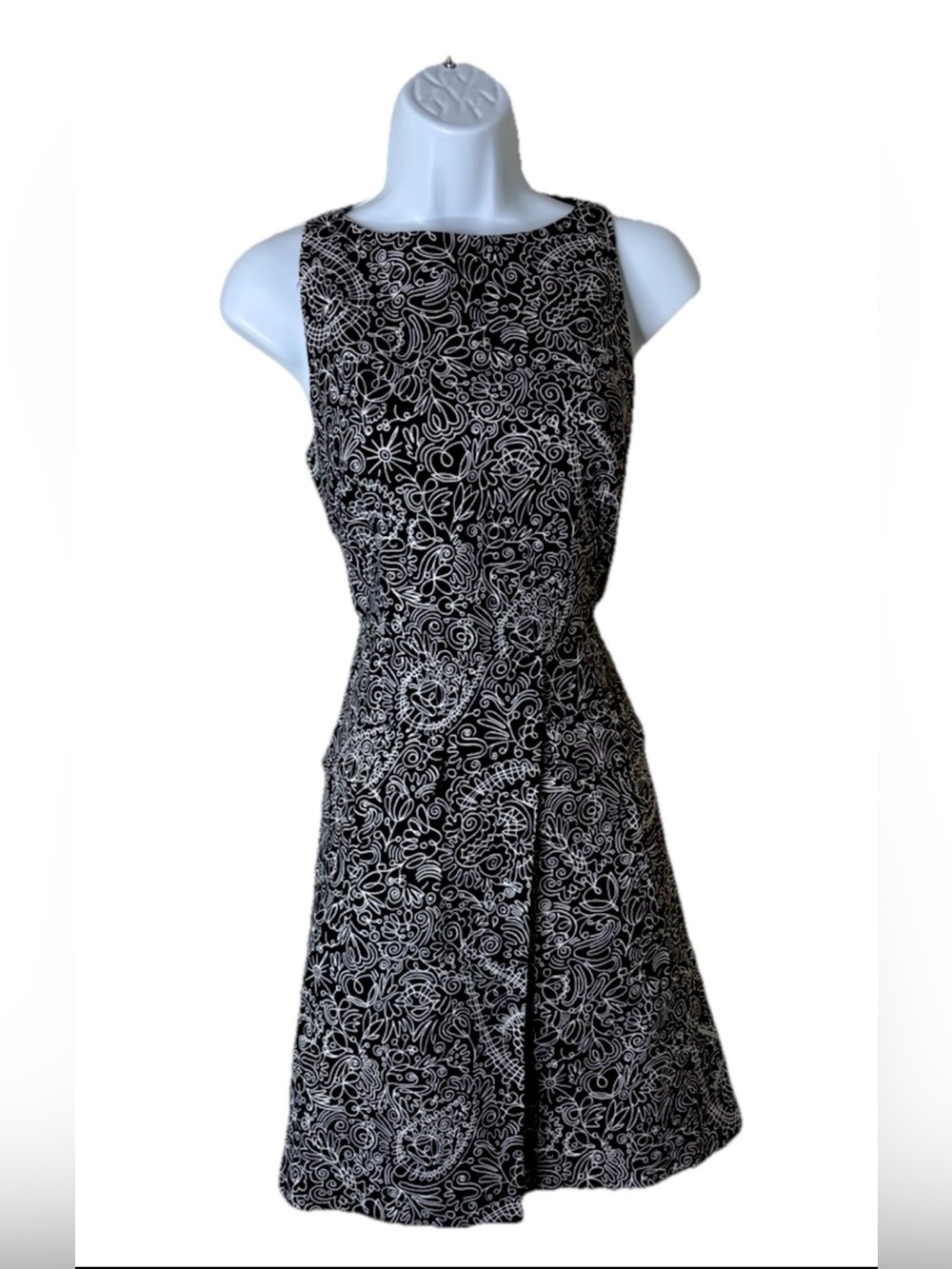 Tory Burch Paisley Doodle Sheath Dress Black White Sleeveless Size 2